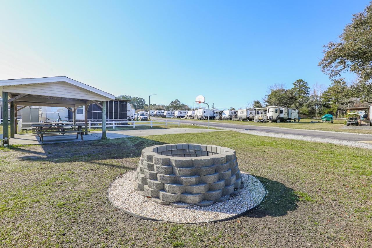 Model Home Near Camp Lejeune With Water View Sneads Ferry Экстерьер фото
