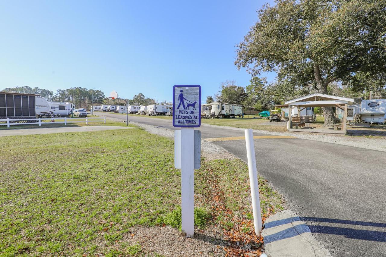 Model Home Near Camp Lejeune With Water View Sneads Ferry Экстерьер фото