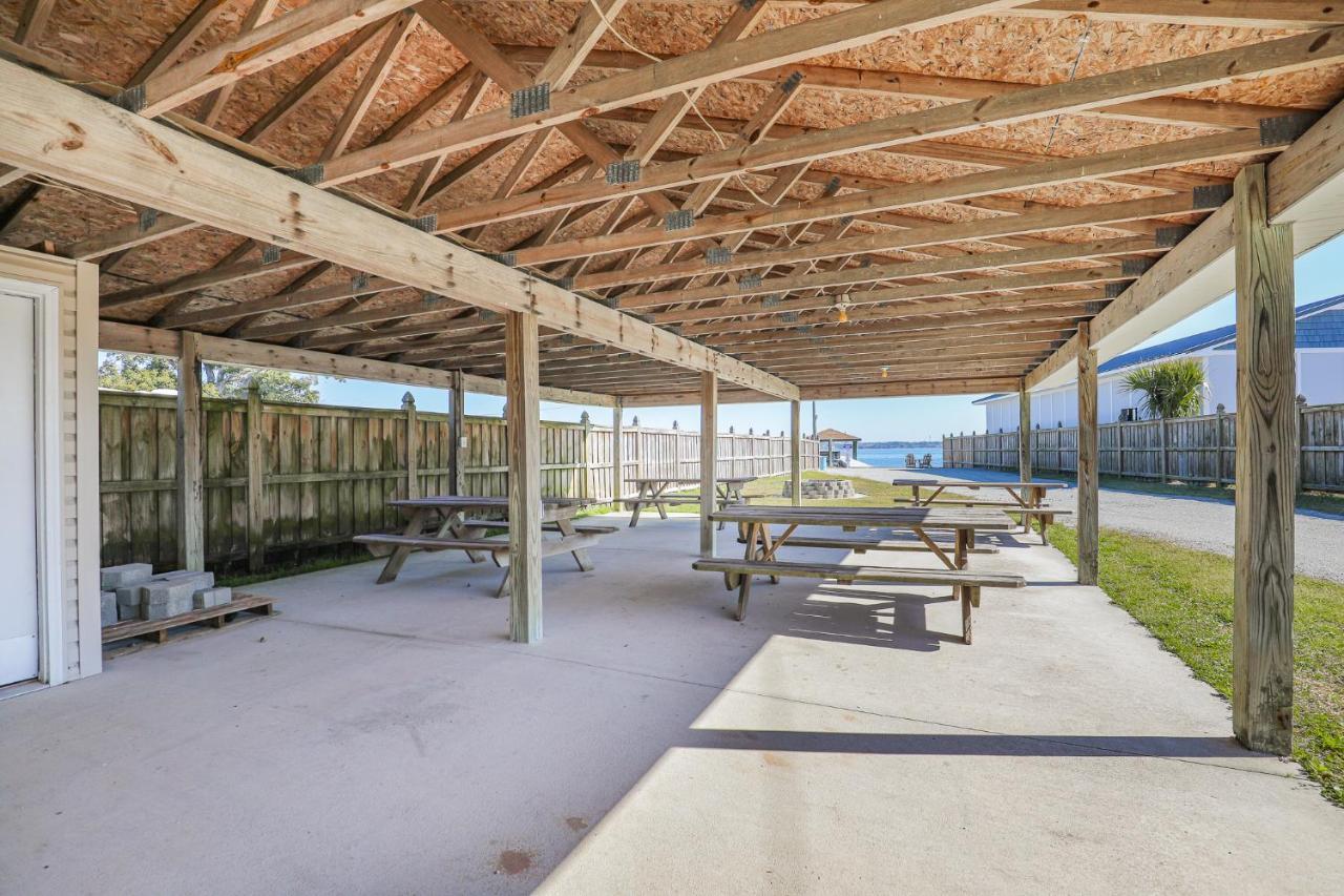 Model Home Near Camp Lejeune With Water View Sneads Ferry Экстерьер фото